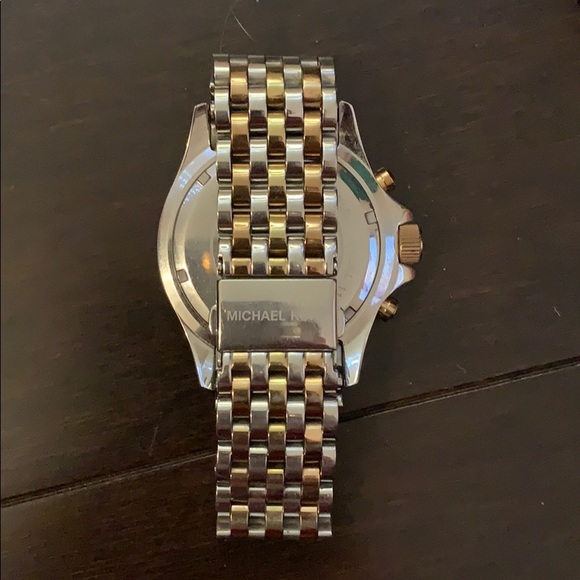 Michael Kors Everest Chronograph Silver Dial Tri-Tone Ladies Watch - Picture 5 of 8